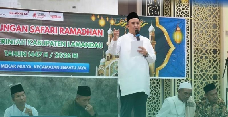 SAFARI RAMADAN: Bupati Lamandau, Rizky Aditya Putra, bersama Forkopimda saat  melaksanakan kegiatan Safari Ramadan 1447 Hijriah/2026 Masehi di Masjid Desa Mekar Mulya, Kecamatan Sematu Jaya, Jumat sore (6/3).
