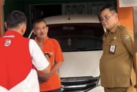 SIDAK : Kepala Bidang Perlindungan Konsumen Disdagperin Kalteng, Maskur, bersama SBM Kalteng IV Gas Pertamina Patra Niaga, Hadyan Yuhridza, saat melakukan sidak terhadap LPG, Senin (22/6/2026).