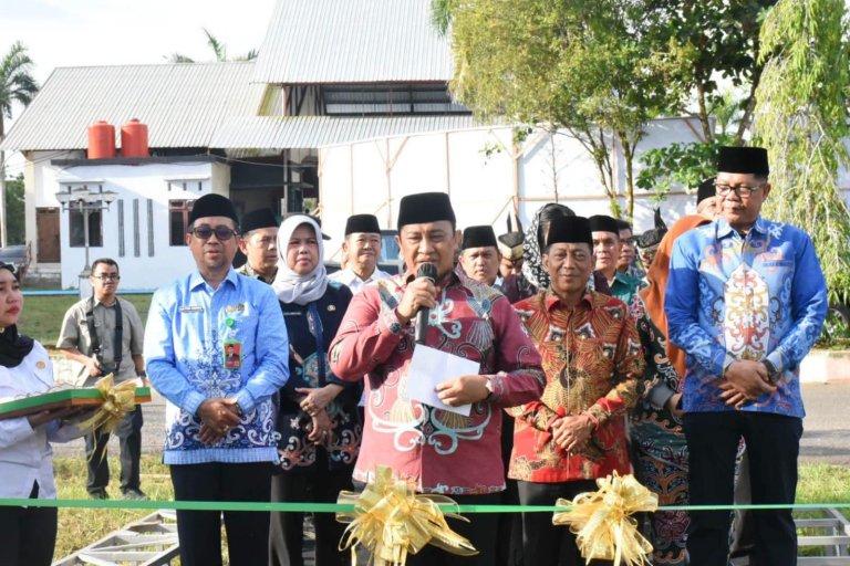MEMBUKA : Wakil Gubernur Kalteng Edy Pratowo saat membuka Bazar MTQ ke-8 KORPRI Tingkat Provinsi Kalteng Tahun 2026 di Alun-Alun Jorih Jerah, Puruk Cahu, Kabupaten Murung Raya, Rabu (24/6/2026