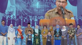 HADIRI : Staf Ahli Bidang Pemerintahan, Hukum, dan Politik, Abdul Kohar, saat menghadiri pelepasan peserta didik TK Negeri Pembina Kabupaten Lamandau Tahun Ajaran 2025/2026 di Nanga Bulik, Senin (15/6/2026).