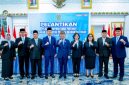 FOTO BERSAMA: Gubernur Kalimantan Tengah, H. Agustiar Sabran, saat foto bersama usai melantik dan mengambil sumpah jabatan enam Pejabat Pimpinan Tinggi Pratama di lingkungan Pemerintah Provinsi Kalteng, Selasa, (26/5/2026).
