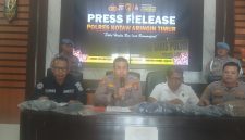 FOTO/IST: Rilis Polres Kotim Pelaku kasus pembunuhan di Kecamatan Mentaya Hulu, Kabupaten Kotim.