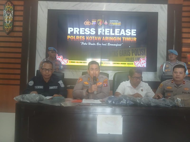 FOTO/IST: Rilis Polres Kotim Pelaku kasus pembunuhan di Kecamatan Mentaya Hulu, Kabupaten Kotim.