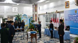 MELANTIK : Gubernur Kalteng, Agustiar Sabran, saat melantik enam pejabat Jabatan Pimpinan Tinggi (JPT) Pratama di Istana Isen Mulang, Selasa (26/5/2026).