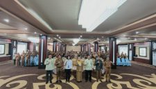 RAPAT KOORDINASI: Asisten Administrasi Umum Setda Provinsi Kalteng Sunarti, saat menghadiri Rapat Koordinasi dan Sinkronisasi Kebijakan yang digelar di Aula Jayang Tingang Lantai I Kantor Gubernur Kalteng, Selasa (30/6/2026).
