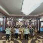 RAPAT KOORDINASI: Asisten Administrasi Umum Setda Provinsi Kalteng Sunarti, saat menghadiri Rapat Koordinasi dan Sinkronisasi Kebijakan yang  digelar di Aula Jayang Tingang Lantai I Kantor Gubernur Kalteng,  Selasa (30/6/2026).