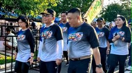 MELEPAS : Gubernur Kalimantan Tengah Agustiar Sabran didampingi Kepala BNNP Kalteng Brigjen Pol. Mada Roostanto, melepas peserta BNN Run 2026 di Bundaran Besar Palangka Raya, Minggu (28/6/2026).