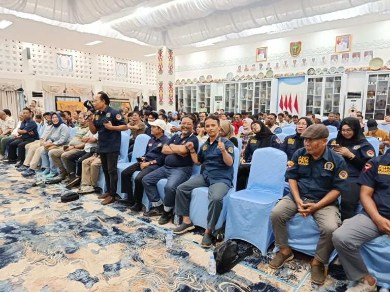 SILATURAHMI: Sejumlah pimpinan media massa, organisasi pers, jurnalis, serta kepala Organisasi Perangkat Daerah (OPD) di lingkungan Pemprov Kalteng saat menghadiri silaturahmi bersama Gubernur Kalteng Agustiar Sabran, Sabtu (28/6/2026).
