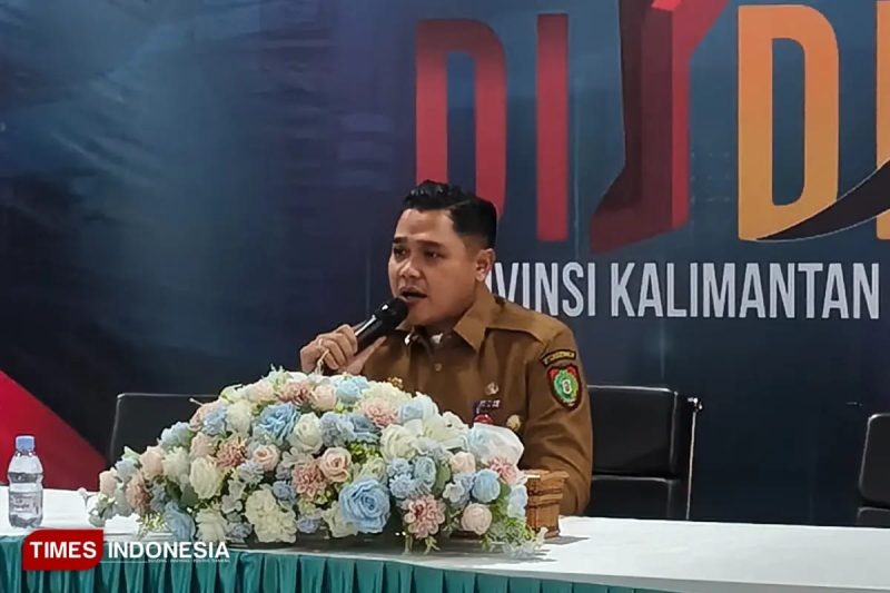 AUDIENSI: Kadisdik Provinsi Kalteng, Muhammad Reza Prabowo saat menerima Aliansi Peduli Pendidikan Kalteng (P3K) untuk Audiensi di Kantor Disdik Prov Kalteng, Selasa (7/7/2026).