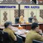 RAPAT : Kepala Dinas Kominfosantik Provinsi Kalteng Adiah Chandra Sari saat Rapat Koordinasi Pengisian Indeks PEMDI Pemprov Kalteng yang digelar di Aula Kanderang Tingang, Selasa (7/7/2026).