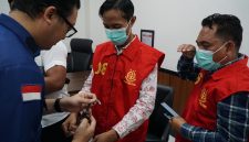 DITAHAN : Kejaksaan Tinggi Kalimantan Tengah menetapkan lima komisioner KPU Kotim sebagai tersangka dana hibah pilkada, Kamis (6/8/2026).