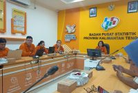 MEMYAMPAIKAN : Plt. Kepala BPS Provinsi Kalimantan Tengah, Maria Wahyu Utami, menyampaikan Berita Resmi Statistik di Ruang Video Conference BPS Kalteng, Rabu (1/7/2026).