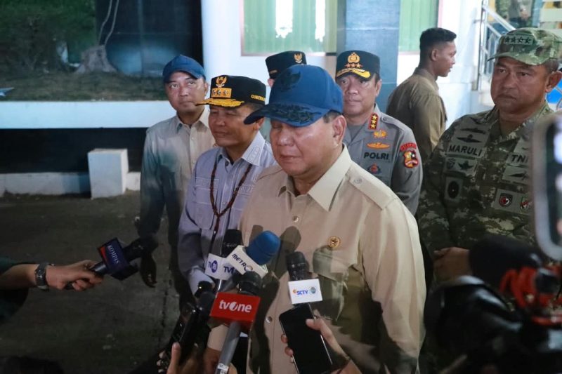 DIWAWANCARAI : Gubernur Kalteng Agustiar Sabran saat mendampingi Presiden Republik Indonesia Prabowo Subianto diwawancarai awak media , Minggu (23/8/2026).