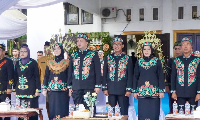 HADIRI : Bupati Lamandau Rizky Aditya Putra dan Wakil Bupati Lamandau Abdul Hamid saat menghadiri Peringatan HUT ke-24 Kabupaten Lamandau, Senin (3/8/2026).